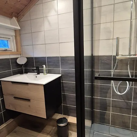 Chalet Refait à Neuf Avec Parking Privé - 4 Pers. - Fr-1-836-38 *
